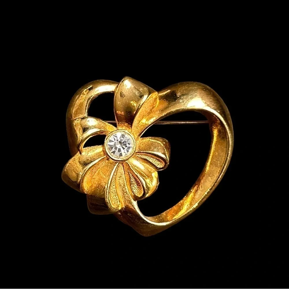 Avon Vintage Heart Gold Tone Ribbon with Clear Rhinestone Accent Brooch Pin
